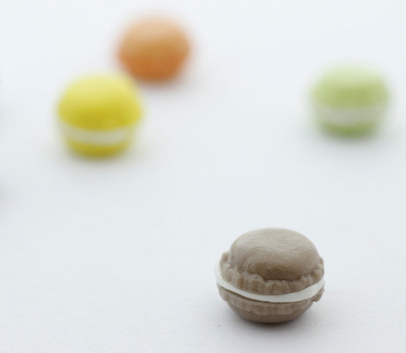 Achat en gros macaron café miniature en pate polymère décoration gourmande pate fimo