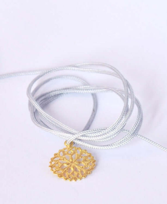 Creez avec 2 mètres de Cordon gris clair pastel en polyester 1 mm