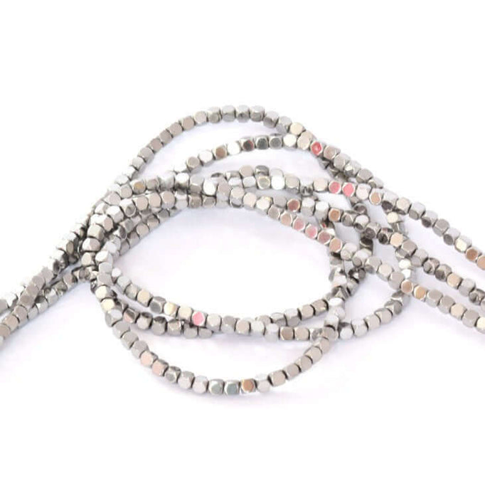 Achat 125 perles rondes à facettes métal plaqué platine 2x2mm x125 unités vendues en longeur 41 cm