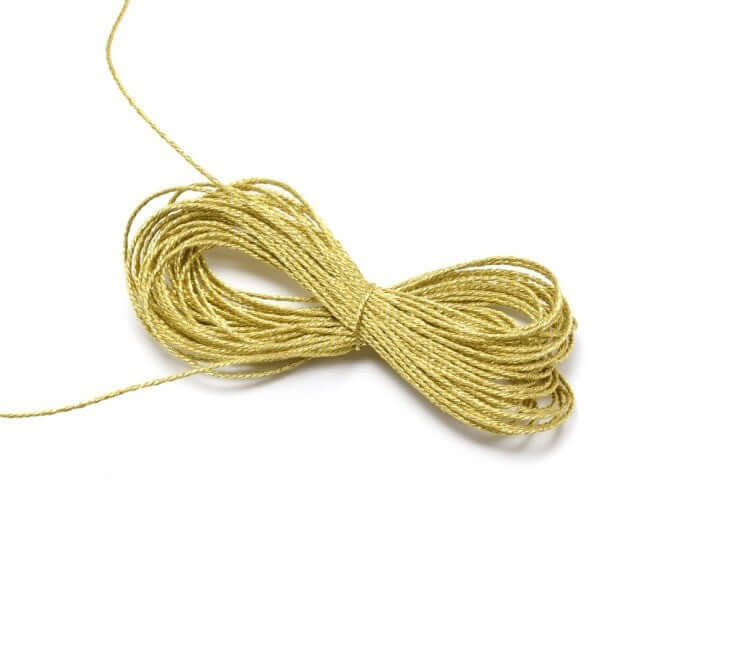 Creez avec 5 mètres de Cordon or métallisé en coton et métal 1 mm. Pour bracelet de l'amitié et autre finition bijoux