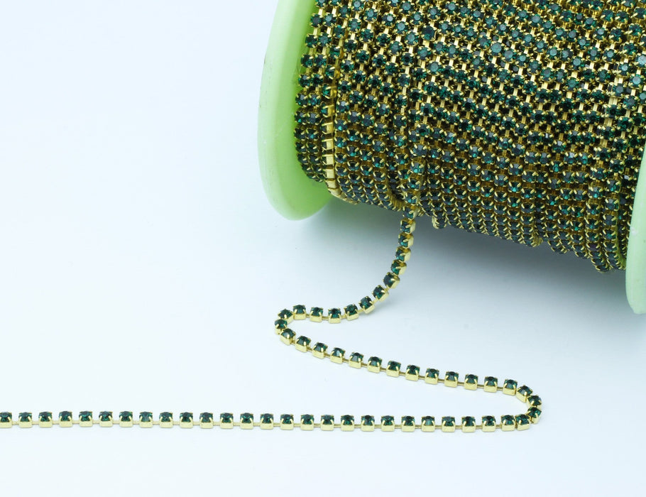 Acheter au détail chaine à strass x30cm vert émeraude 2mm création de bijoux