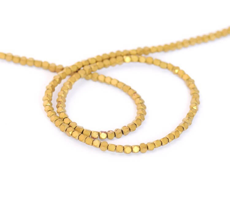Acheter au détail 125 perles rondes à facettes hexagonale métal plaqué or mat dorée 2x2mm x125 unités vendues en longueur de 41 cm