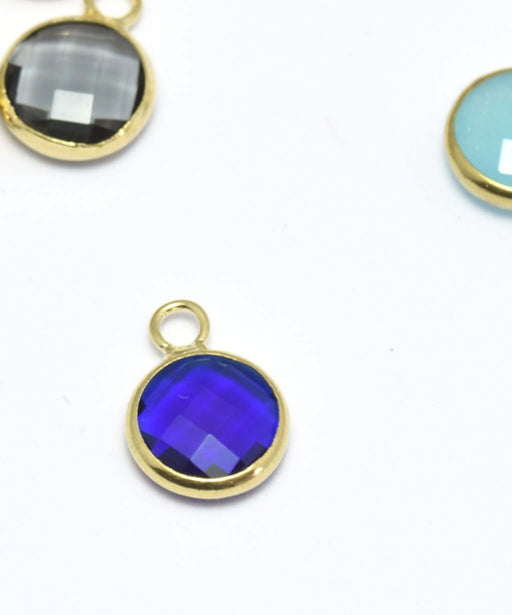 Vente 1 pendentif or 12x9x5 mm, Trou: 2 mm et verre à facettes bleu intense avec contours dorés