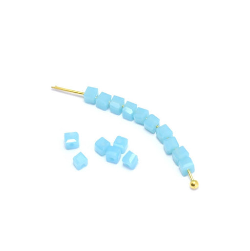 Creez avec 10 perles cube 2x2x2 mm bleu ciel turquoise à facettes en verre imitation jade 2x2x2 mm trou: 0.5 mm