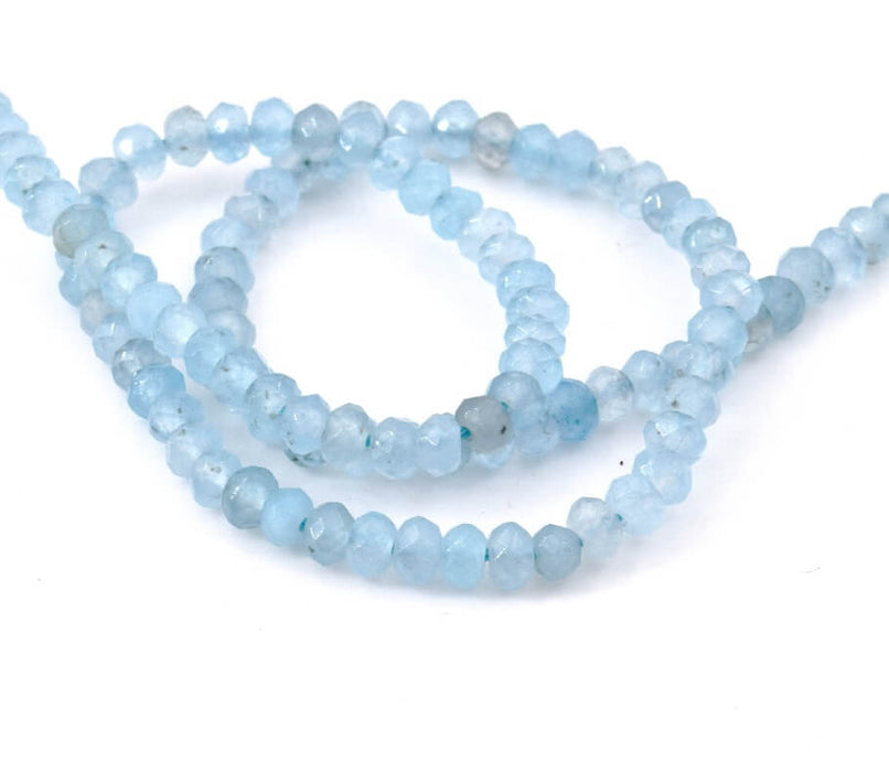 Natürliche Jade getönte HIMMELBLAU Facettierte Perlen – 4 mm (1 Reihe)