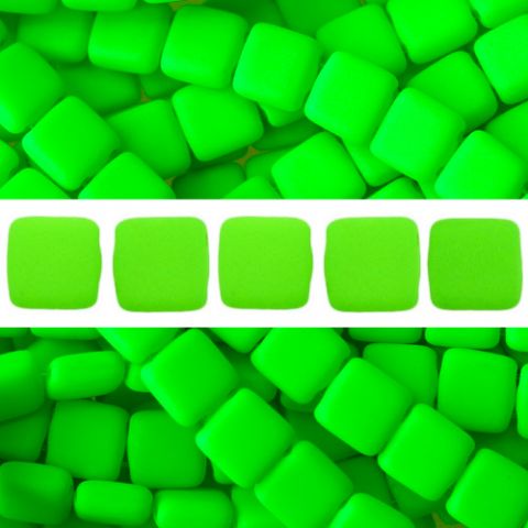 2-Loch-Perlen CzechMates tile Neon Green 6mm (50)